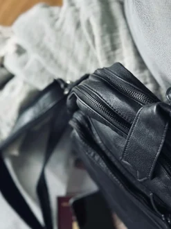 VIAMAJA Arbejdstaske - Black Cow leather Online