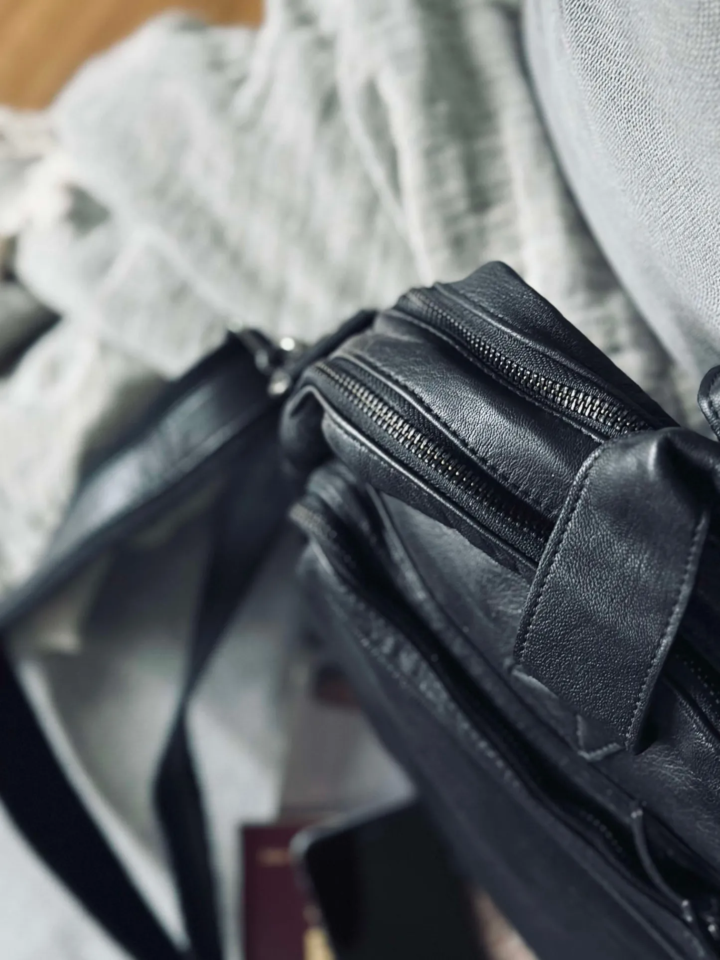 VIAMAJA Arbejdstaske - Black Cow leather Online