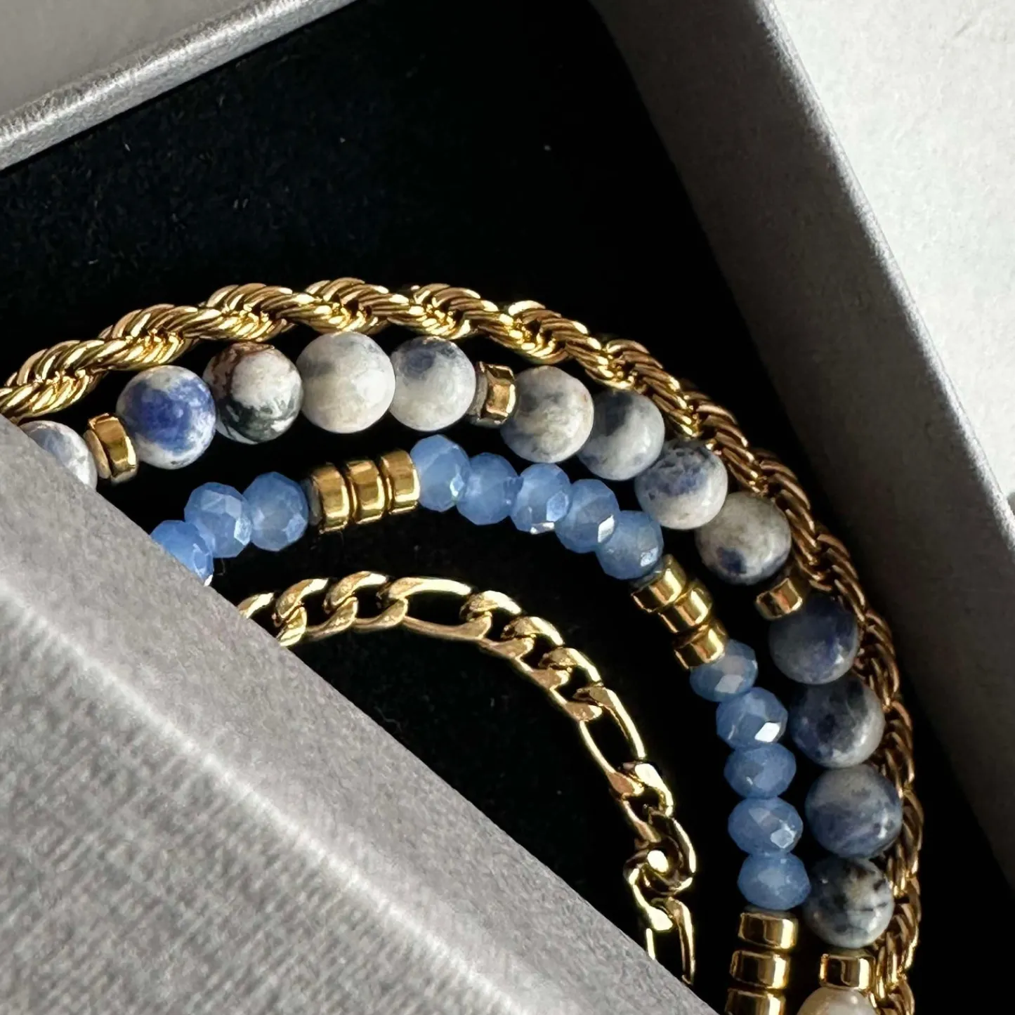 VIAMAJA Armbånd Erika Blue - Sæt med 4 armbånd New