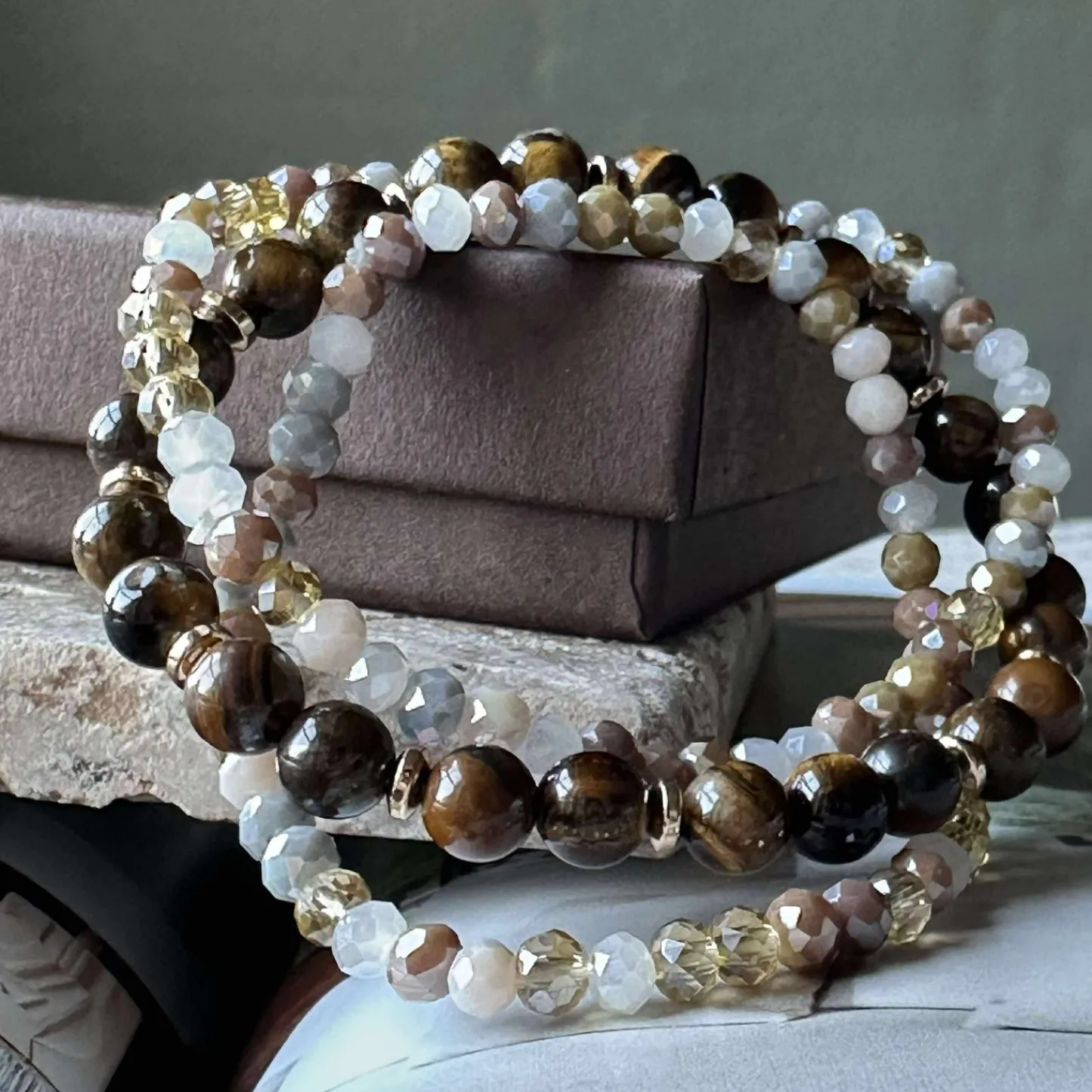 VIAMAJA Armbånd Luna Tiger Eye – Sæt med 3 stk
