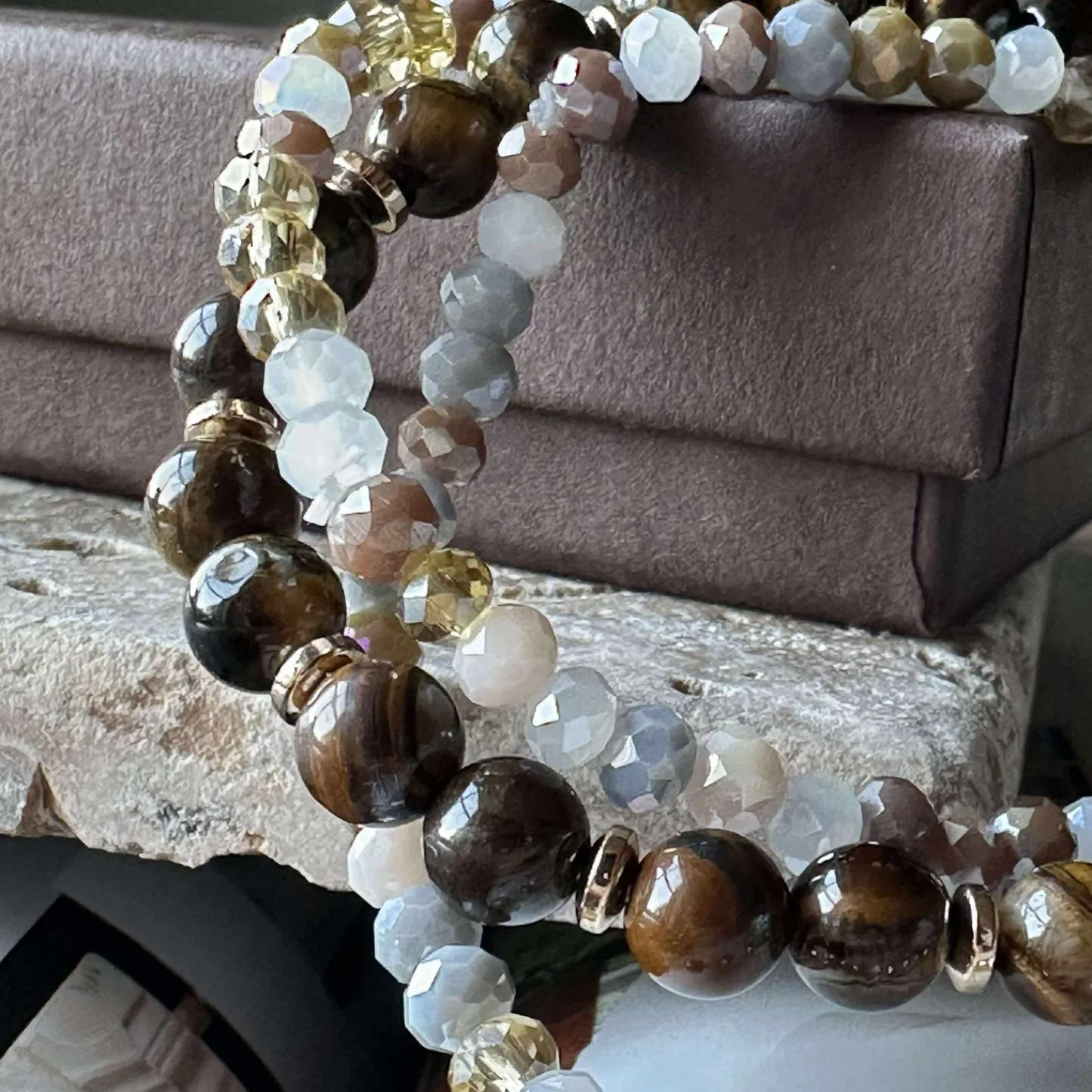 VIAMAJA Armbånd Luna Tiger Eye – Sæt med 3 stk