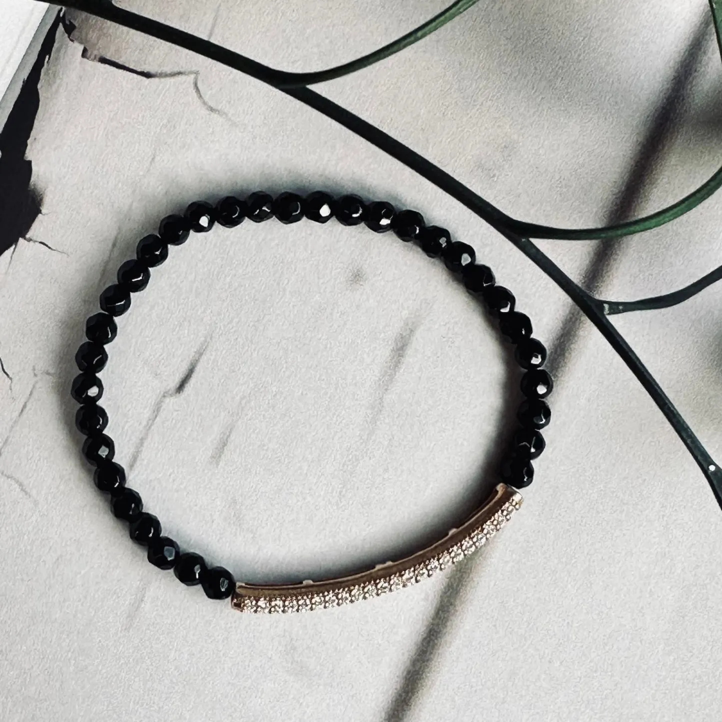 VIAMAJA Armbånd Maja ONYX m. forgyldt sterling silver