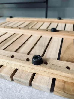 VIAMAJA Bademåtte i Teak med gummifødder - 40x60cm Outlet