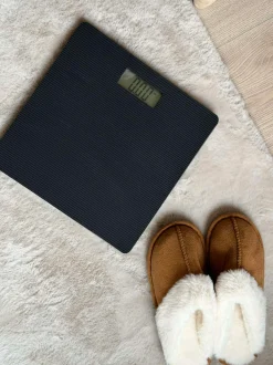 VIAMAJA Badevægt i glas - flere farver Online