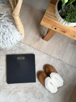 VIAMAJA Badevægt i glas - flere farver Online