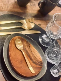 VIAMAJA Bestik - 16 dele i æske - Guld Outlet
