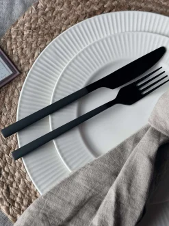 VIAMAJA Bestik 16 dele i æske - Mat sort Outlet