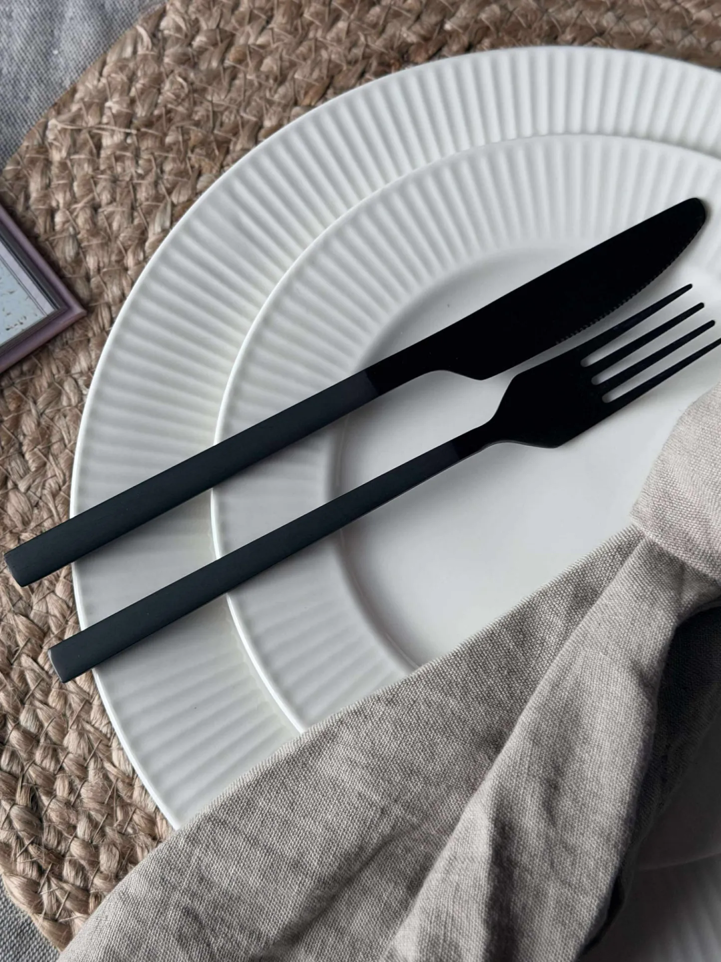 VIAMAJA Bestik 16 dele i æske - Mat sort Outlet