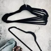 VIAMAJA Bøjler i sort velour - Pakke med 6 stk Outlet