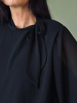VIAMAJA Bluse m. Sløjfe - Black Clearance