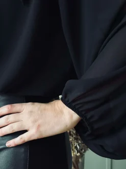 VIAMAJA Bluse m. Sløjfe - Black Clearance