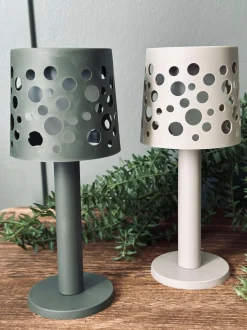 VIAMAJA Bordlampe med solceller - Army Online