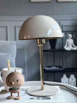 VIAMAJA Bordlampe Sand / guld Hot