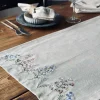 VIAMAJA Bordløber flower broderi - Hørlook Best
