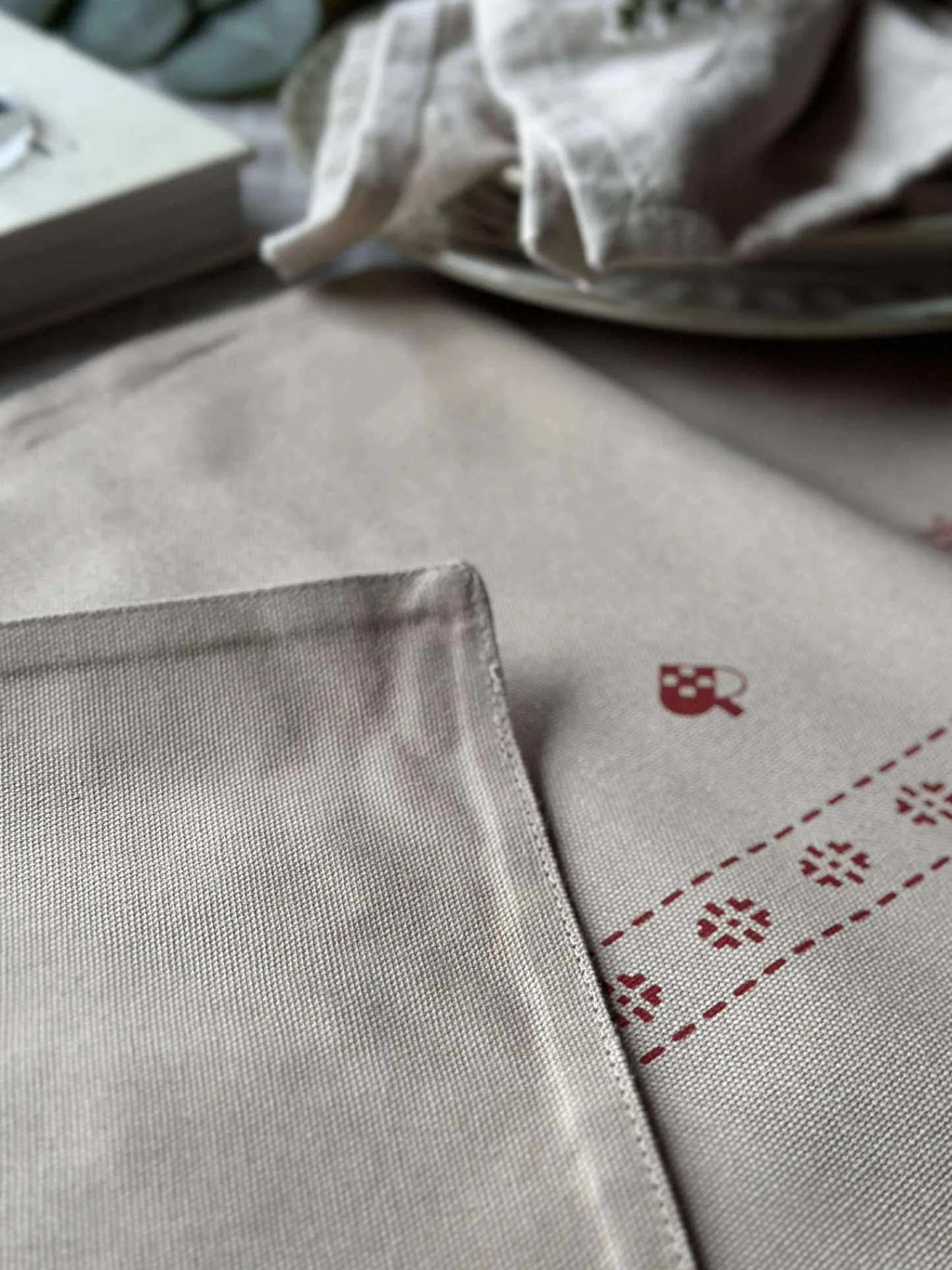 VIAMAJA Bordløber Jul - 40x140 cm - Beige Best
