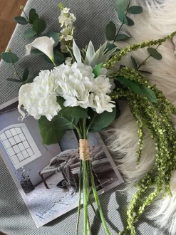 VIAMAJA Buket med hvid hortensia Clearance