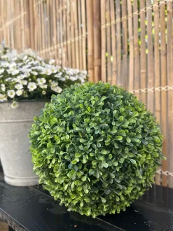 VIAMAJA Buksbom kugle 30cm Hot