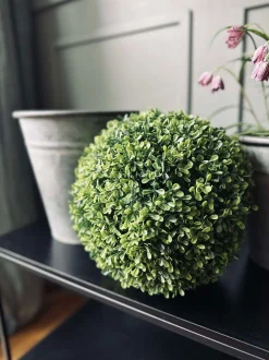 VIAMAJA Buksbom kugle 30cm Hot