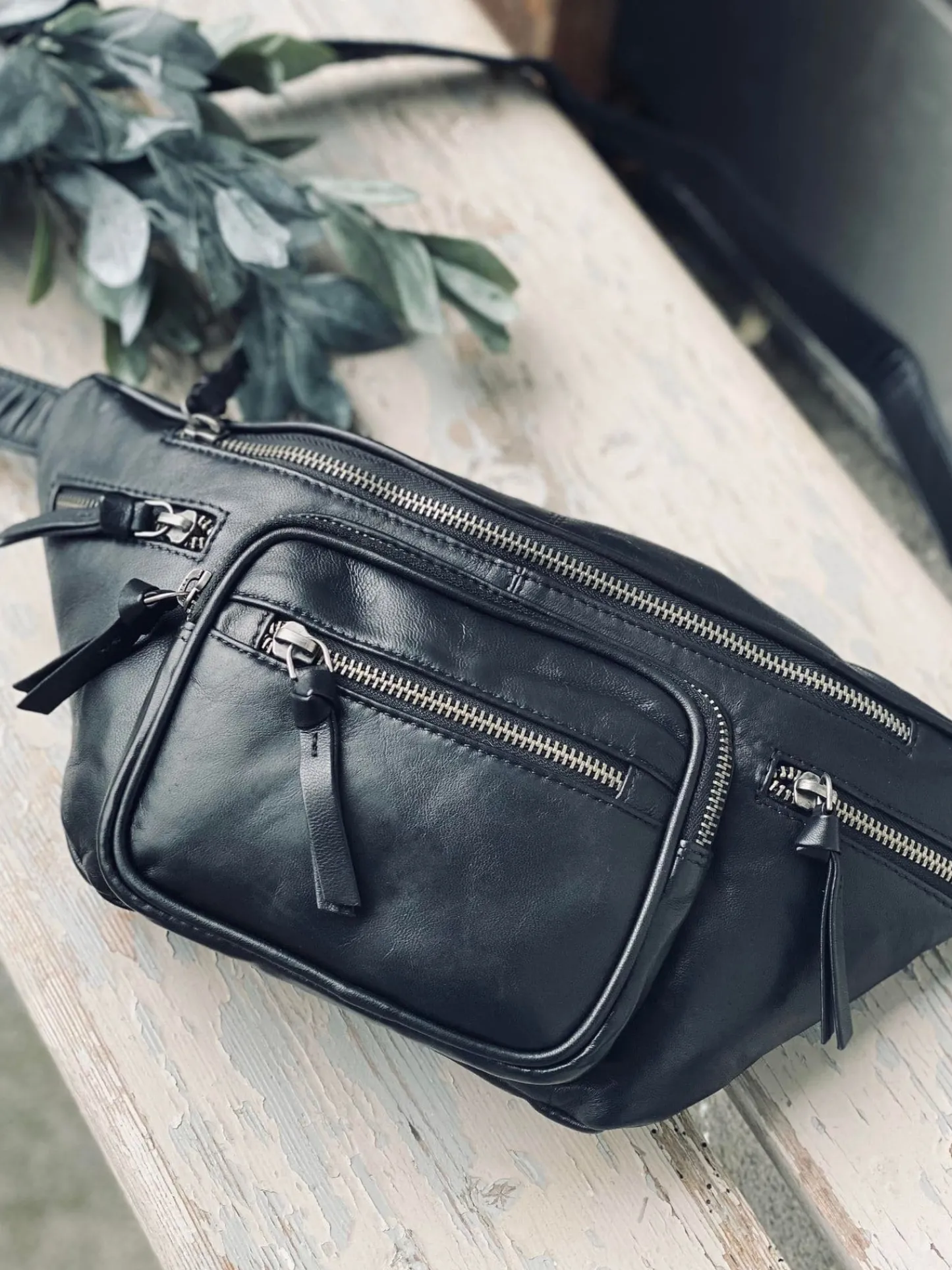 VIAMAJA Bumbag - VINTAGE Black / Gunmetal New