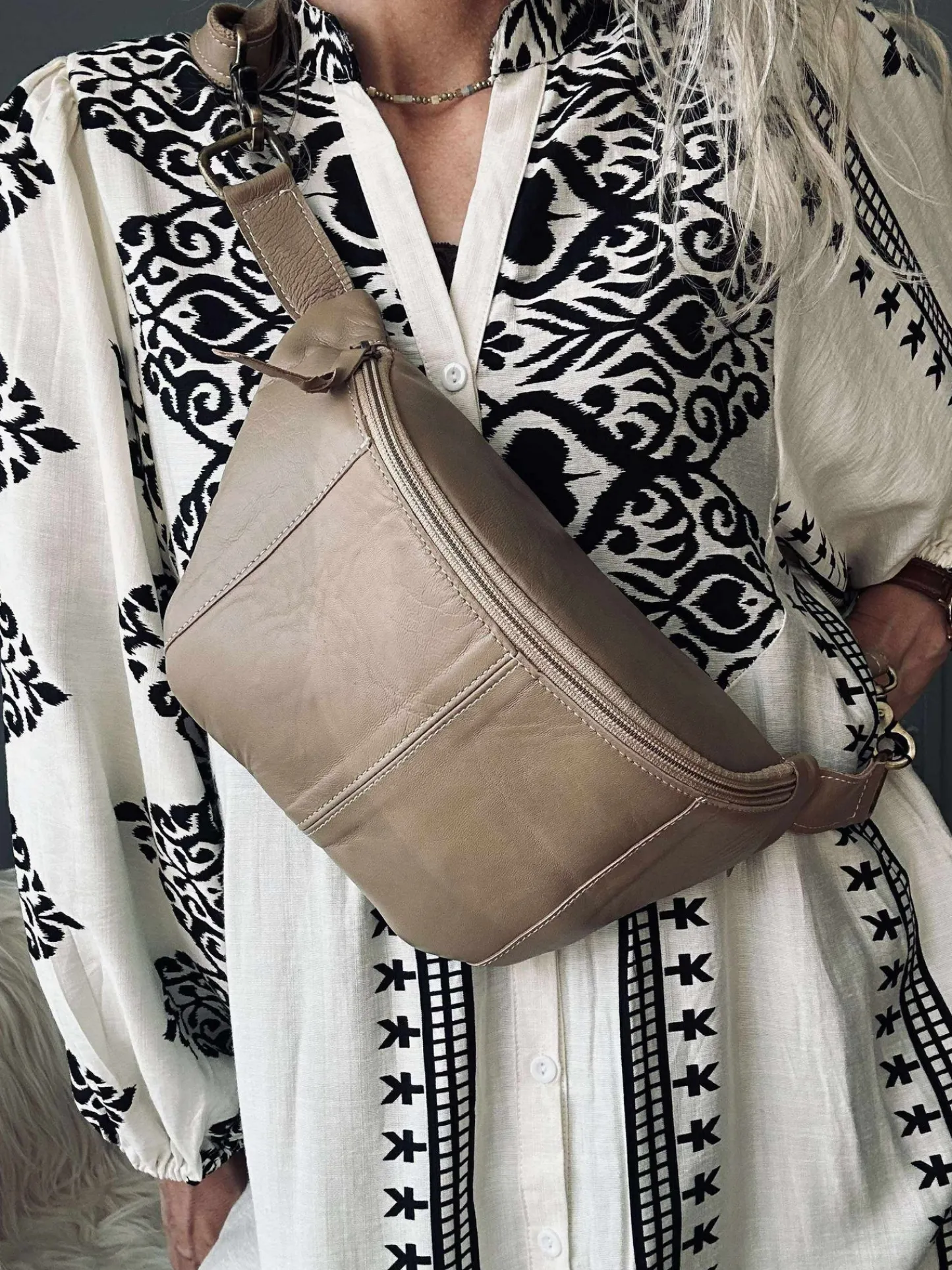 VIAMAJA Bumbag Anna - Beige Sale
