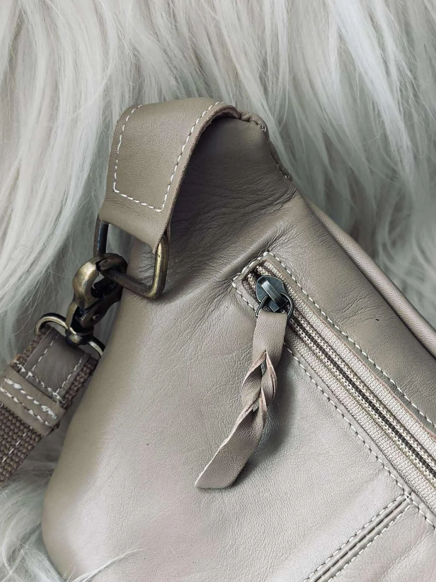 VIAMAJA Bumbag Anna - Beige Sale