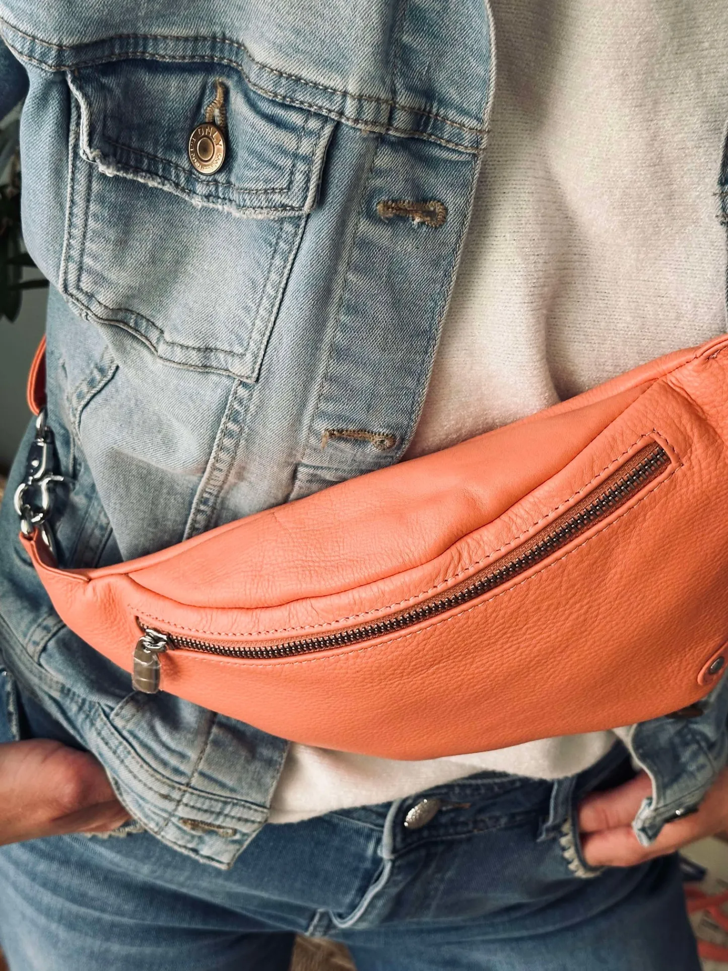 VIAMAJA Bumbag Aura - Soft Peach Clearance
