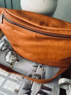 VIAMAJA Bumbag Aura Big Cognac