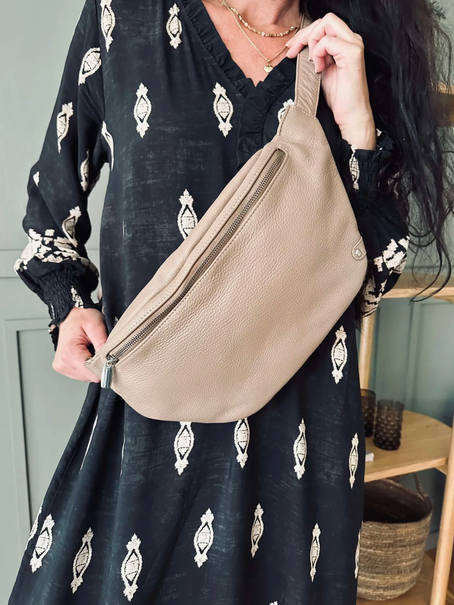 VIAMAJA Bumbag Aura Big Dusty Taupe Online