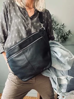 VIAMAJA Bumbag BIG Astrid - Black / Silver Hot