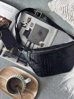VIAMAJA Bumbag Black croco Hot