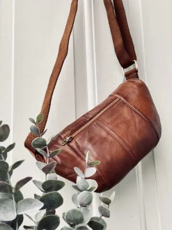 VIAMAJA Bumbag JUNE - Dark cognac