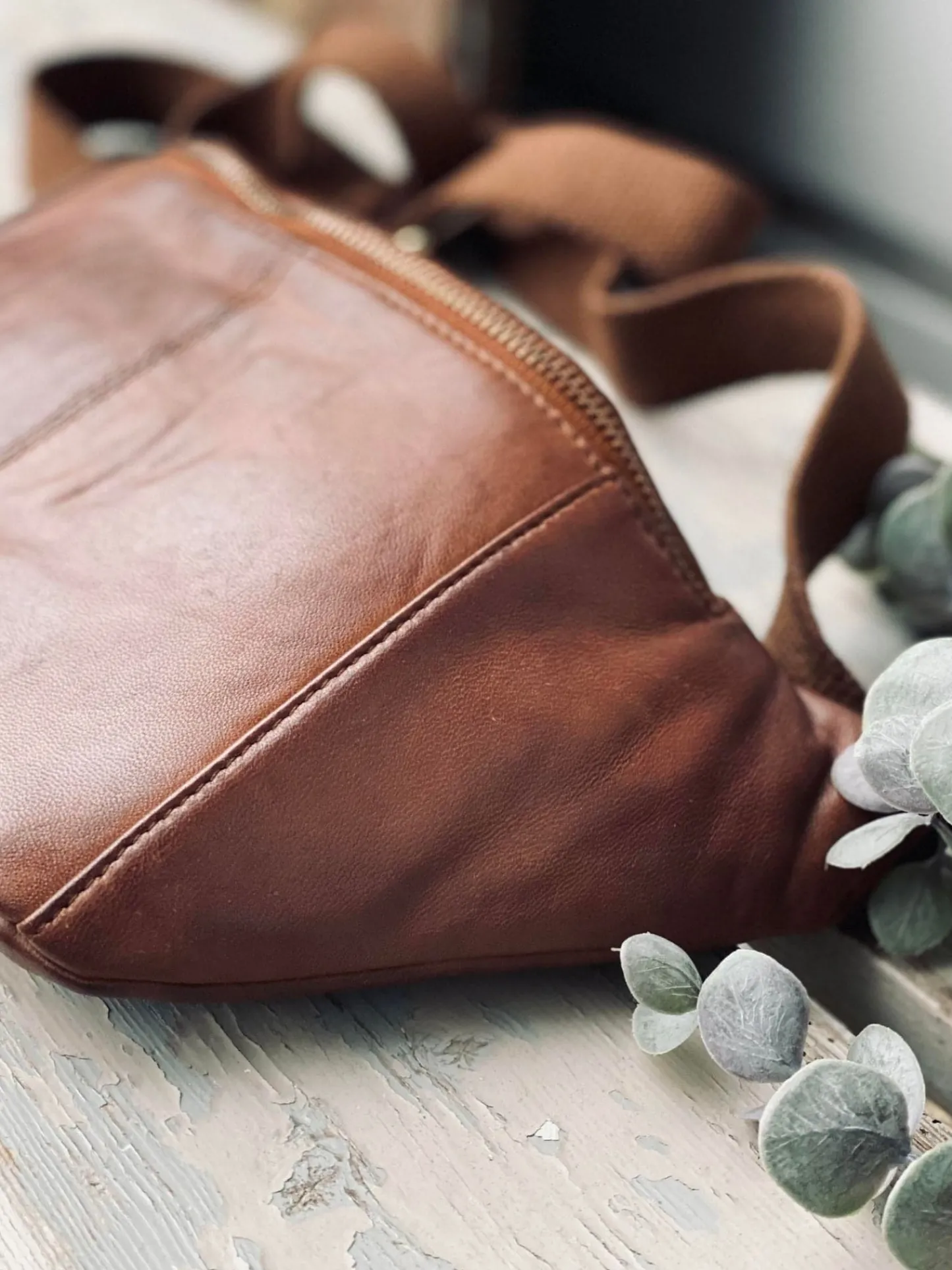 VIAMAJA Bumbag JUNE - Dark cognac