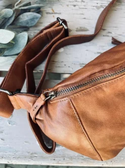 VIAMAJA Bumbag JUNE - BIG Cognac Hot