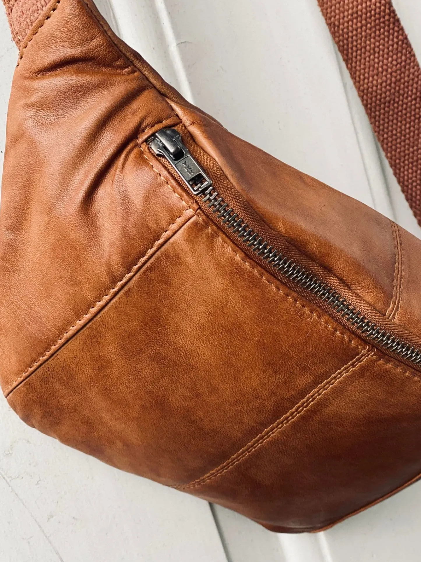 VIAMAJA Bumbag JUNE - Cognac