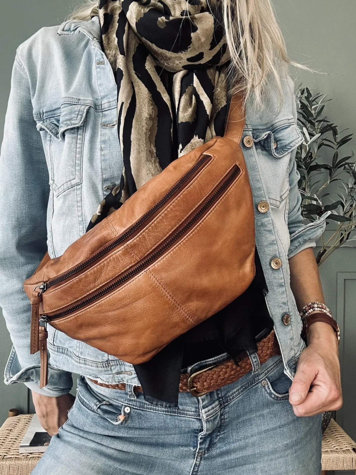 VIAMAJA Bumbag LOCK - Cognac Clearance