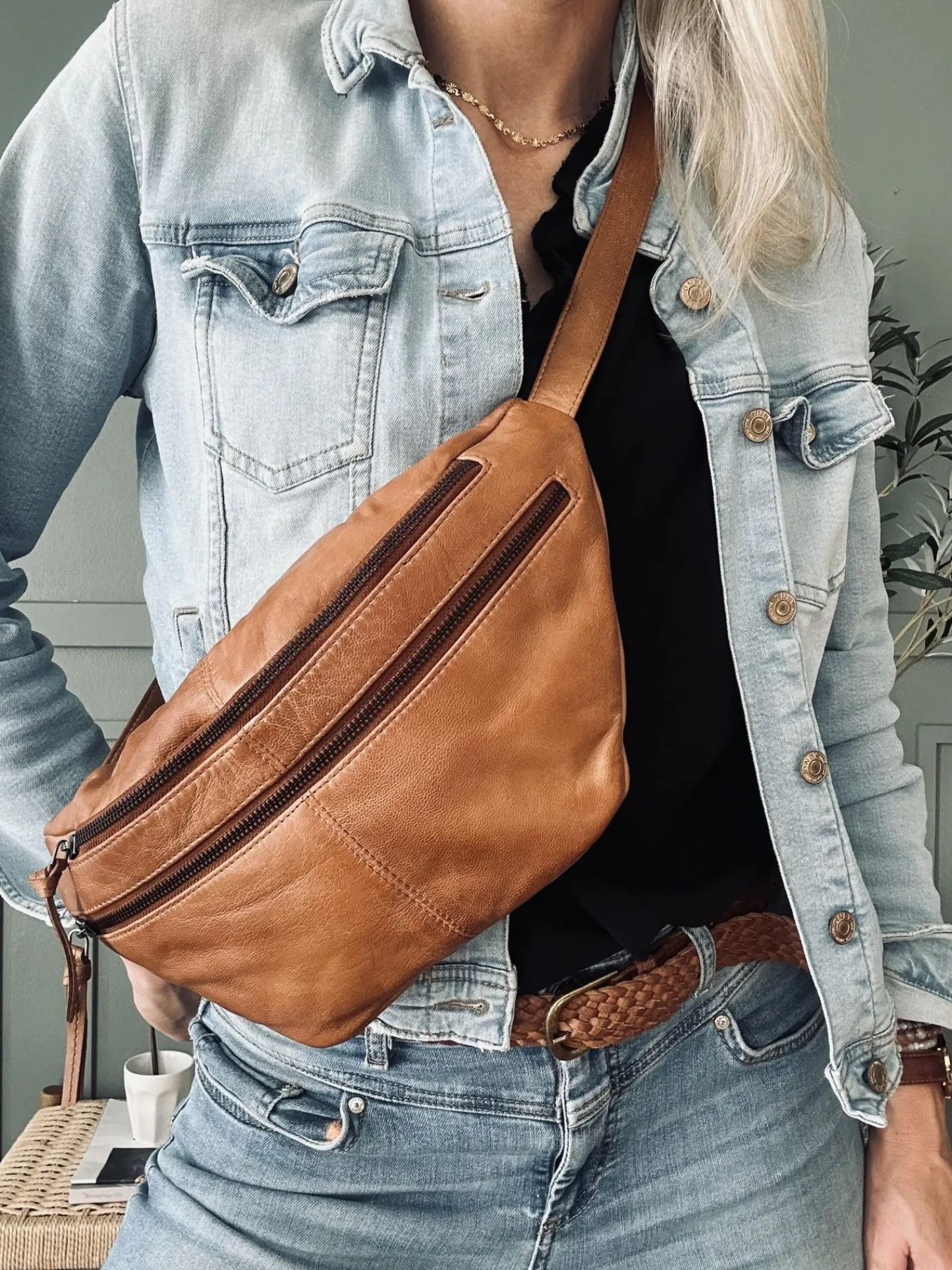 VIAMAJA Bumbag LOCK - Cognac Clearance