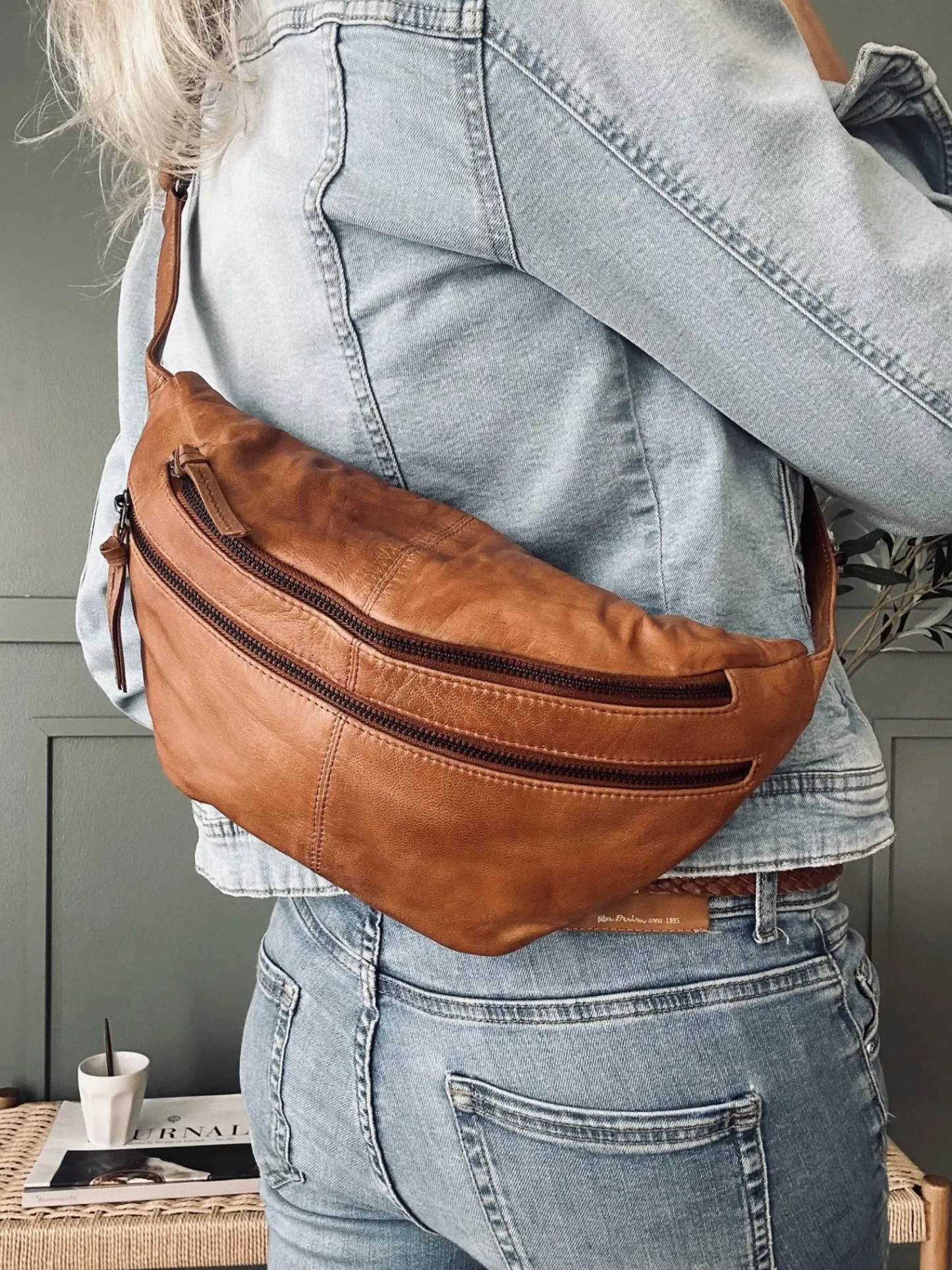 VIAMAJA Bumbag LOCK - Cognac Clearance