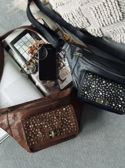 VIAMAJA Bumbag med nitter - Cognac Clearance