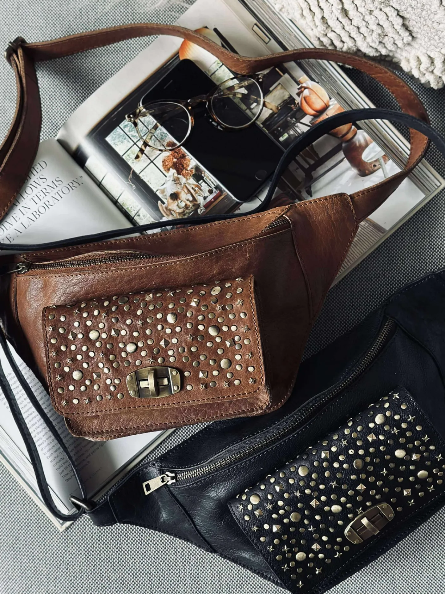 VIAMAJA Bumbag med nitter - Cognac Clearance