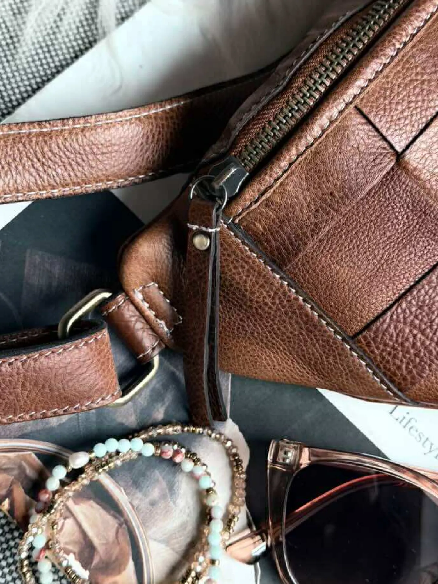 VIAMAJA Bumbag Noor - Walnut Outlet