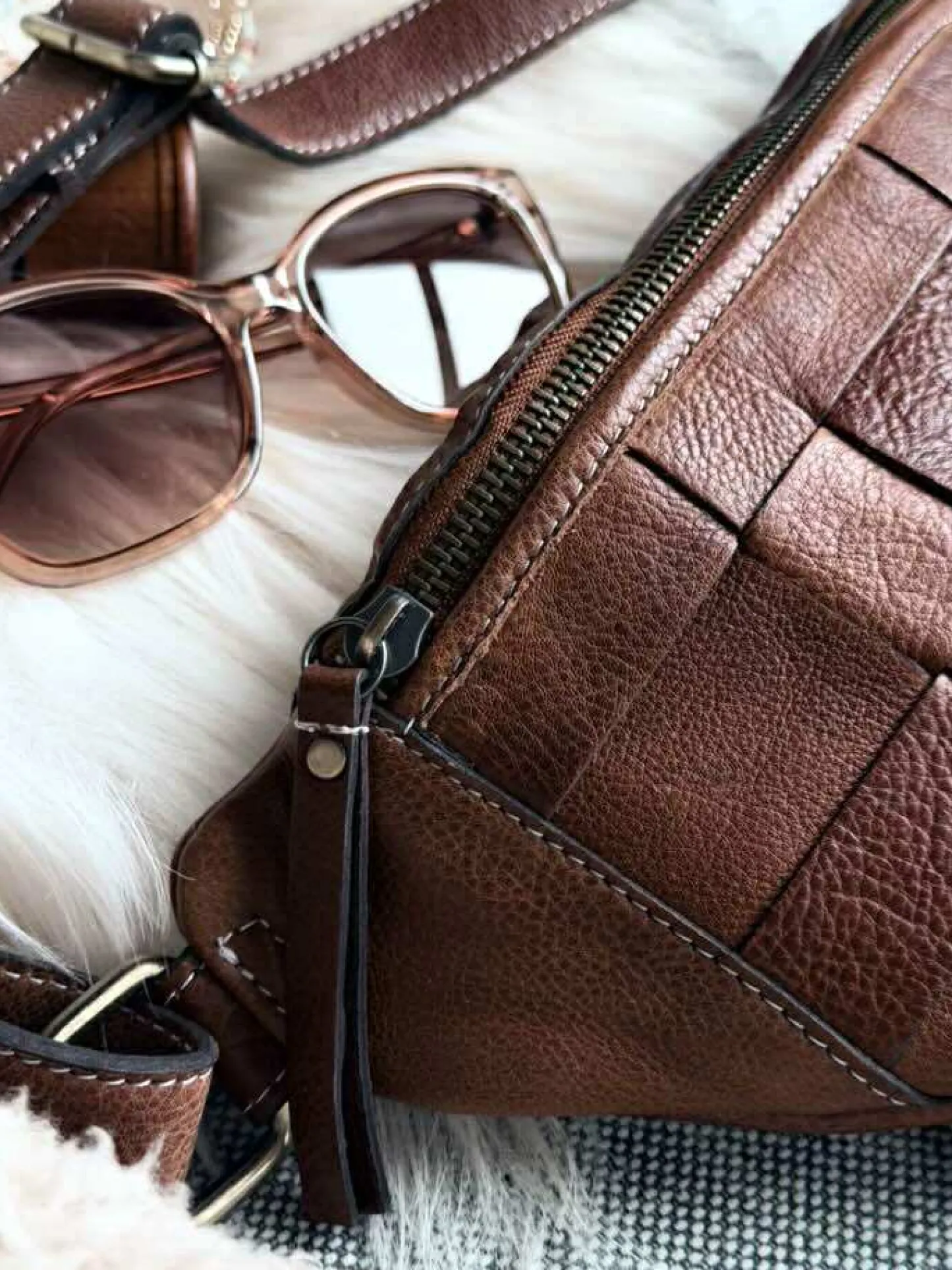 VIAMAJA Bumbag Noor - Walnut Outlet