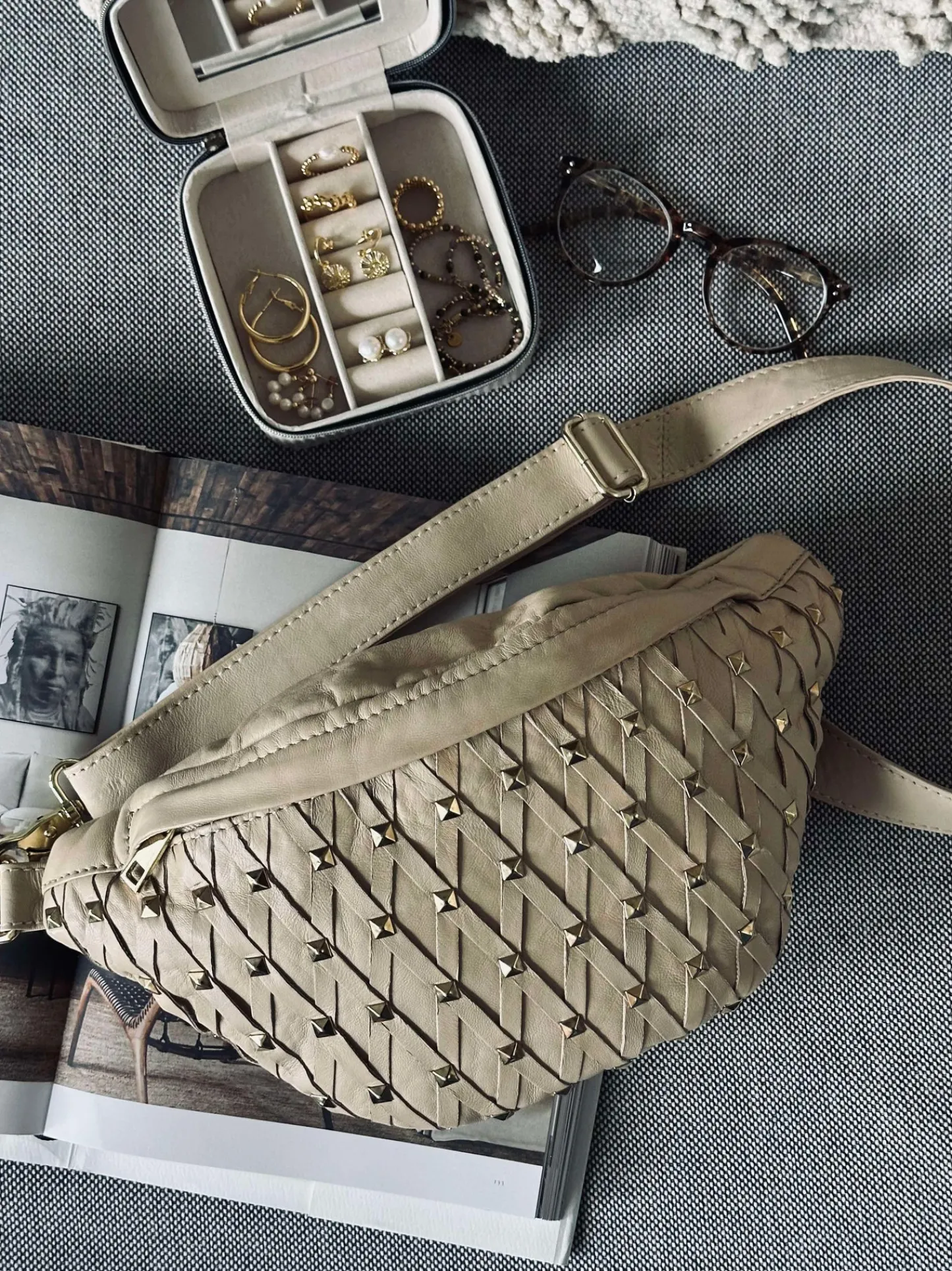 VIAMAJA Bumbag Vanila gold Sale
