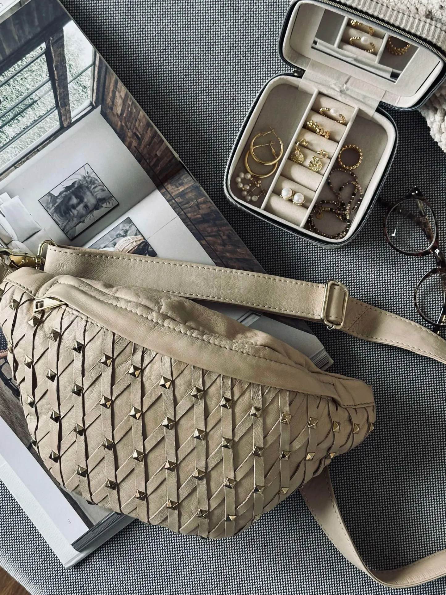 VIAMAJA Bumbag Vanila gold Sale