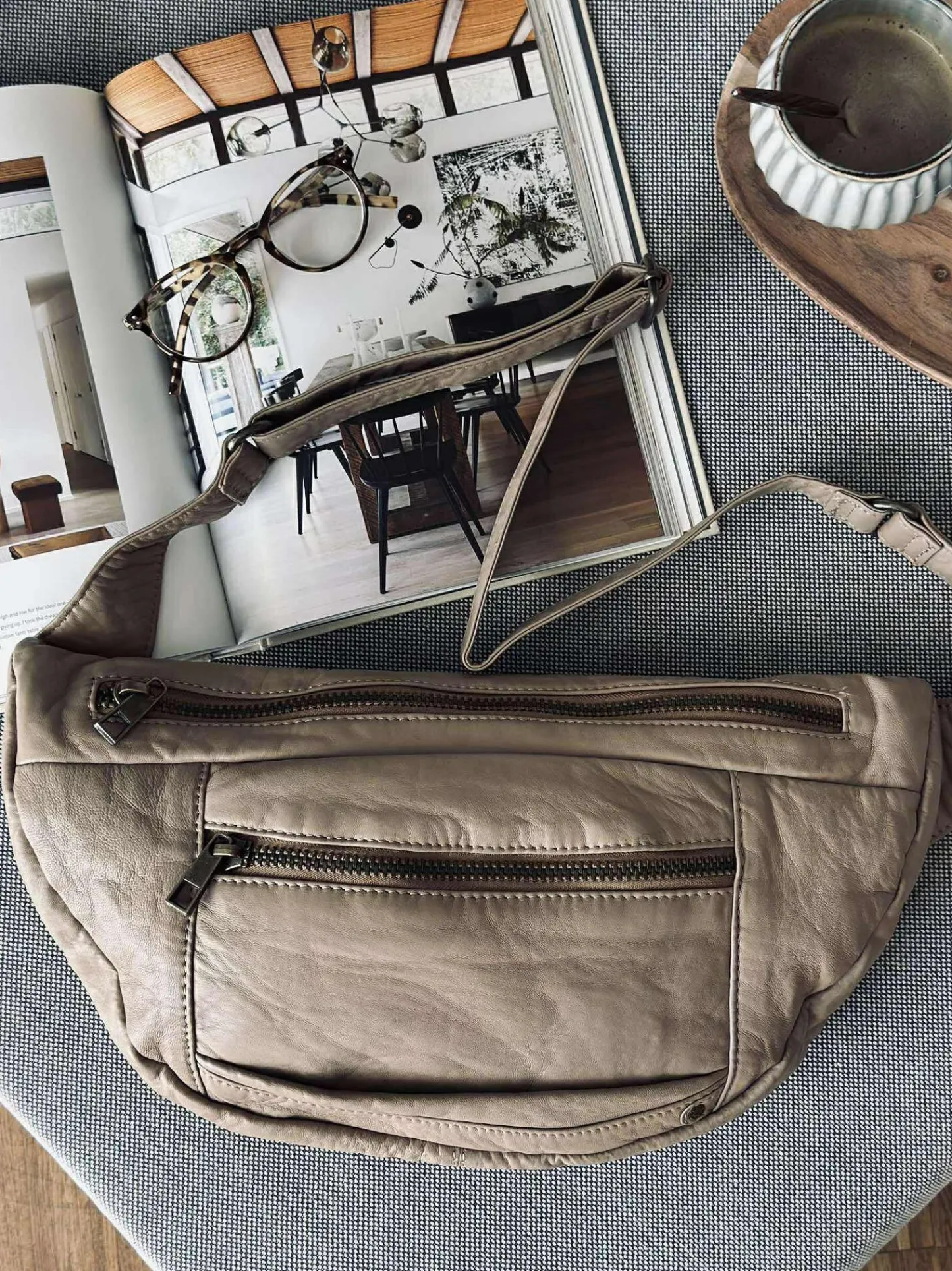 VIAMAJA Bumbag XL MIRA – Latte Hot