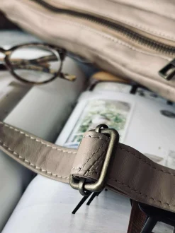 VIAMAJA Bumbag XL MIRA – Latte Hot