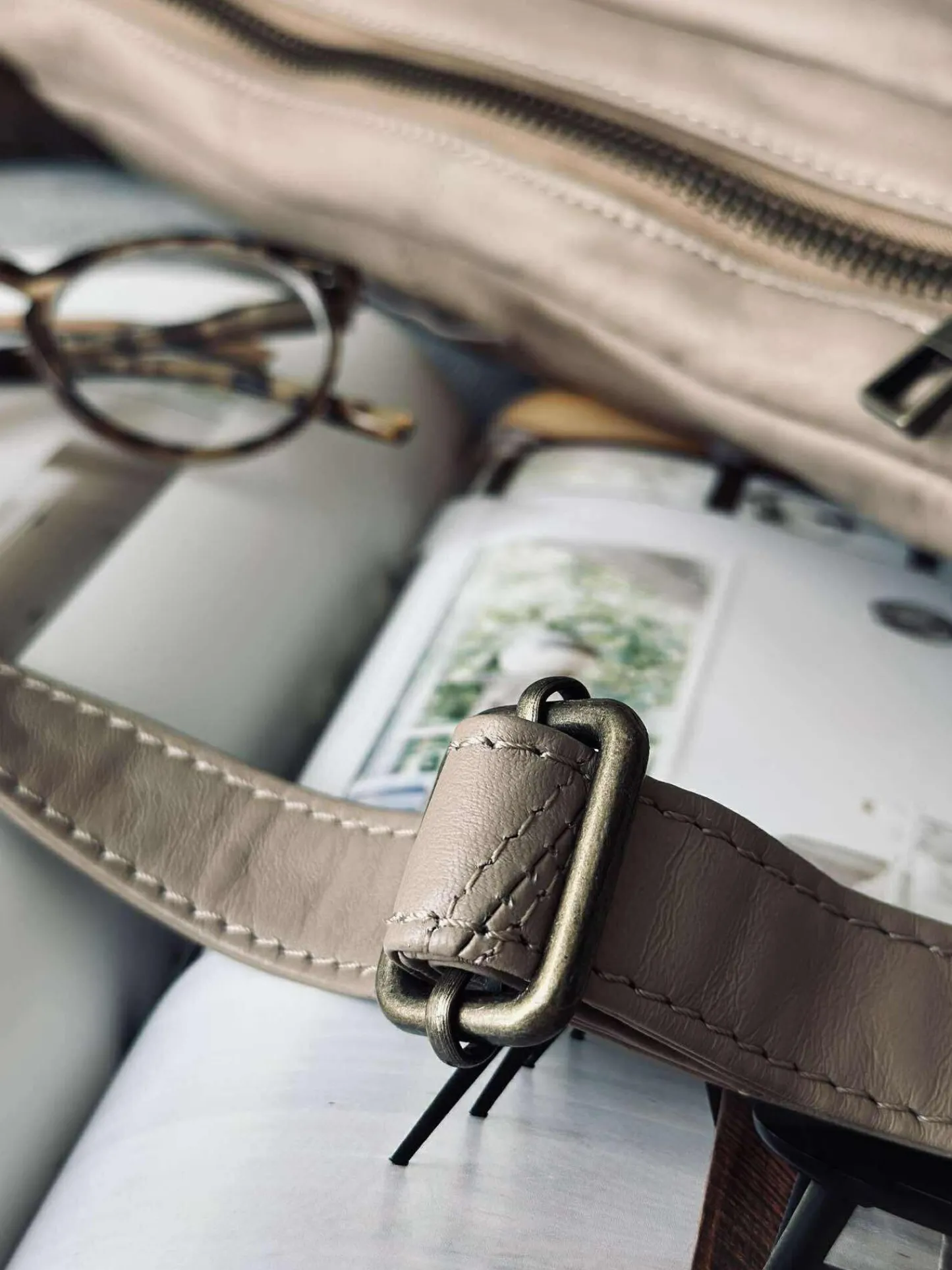 VIAMAJA Bumbag XL MIRA – Latte Hot