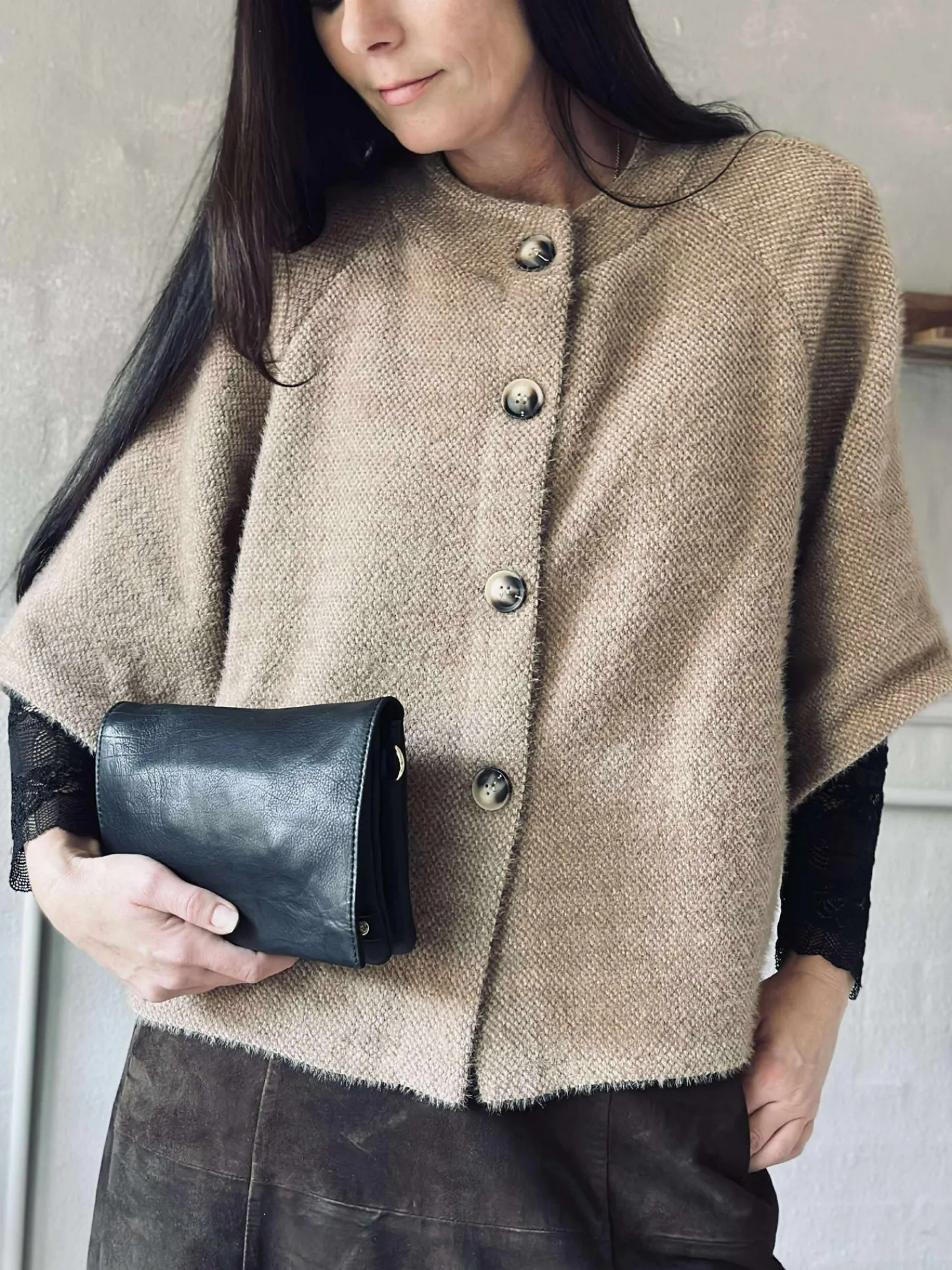 VIAMAJA Clutch Black / gold Hot