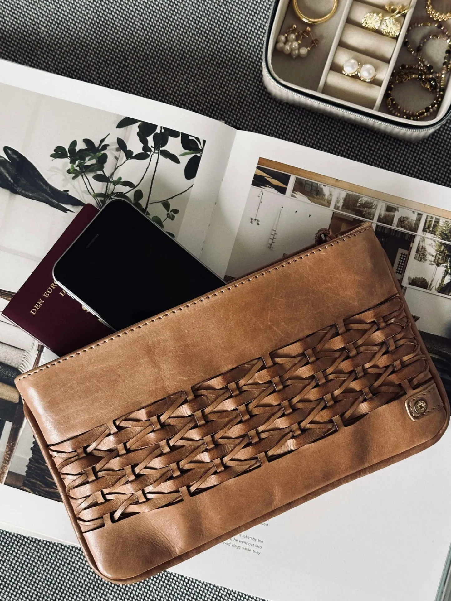 VIAMAJA Clutch Lux Handmade - Camel New