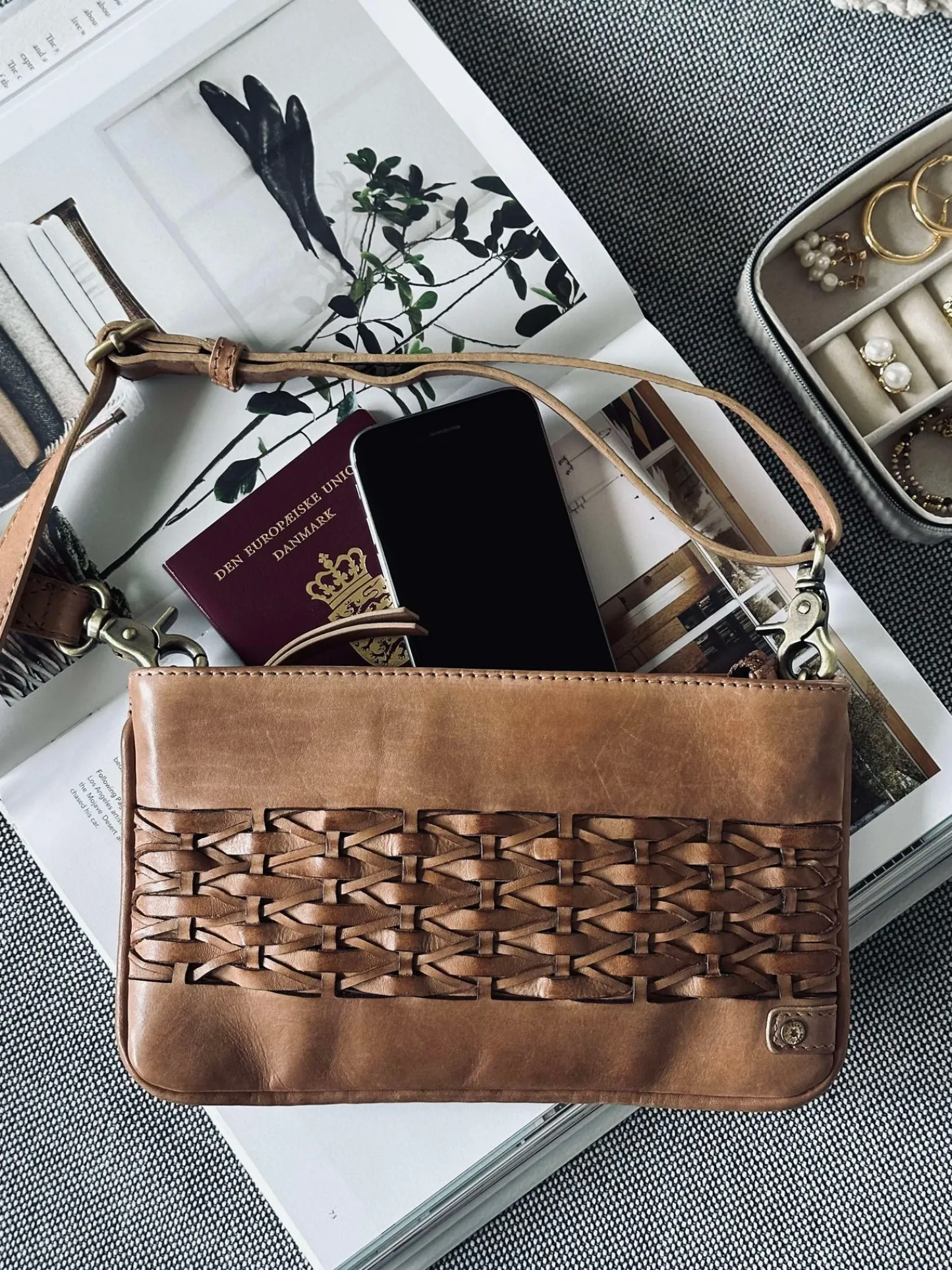 VIAMAJA Clutch Lux Handmade - Camel New