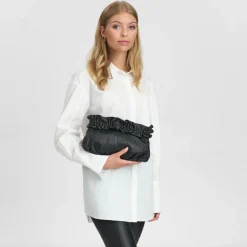 VIAMAJA Clutch med flæser Nero Clearance
